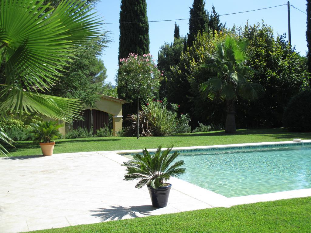 Le Clos Des Canebiers Bed & Breakfast Grasse Exterior photo