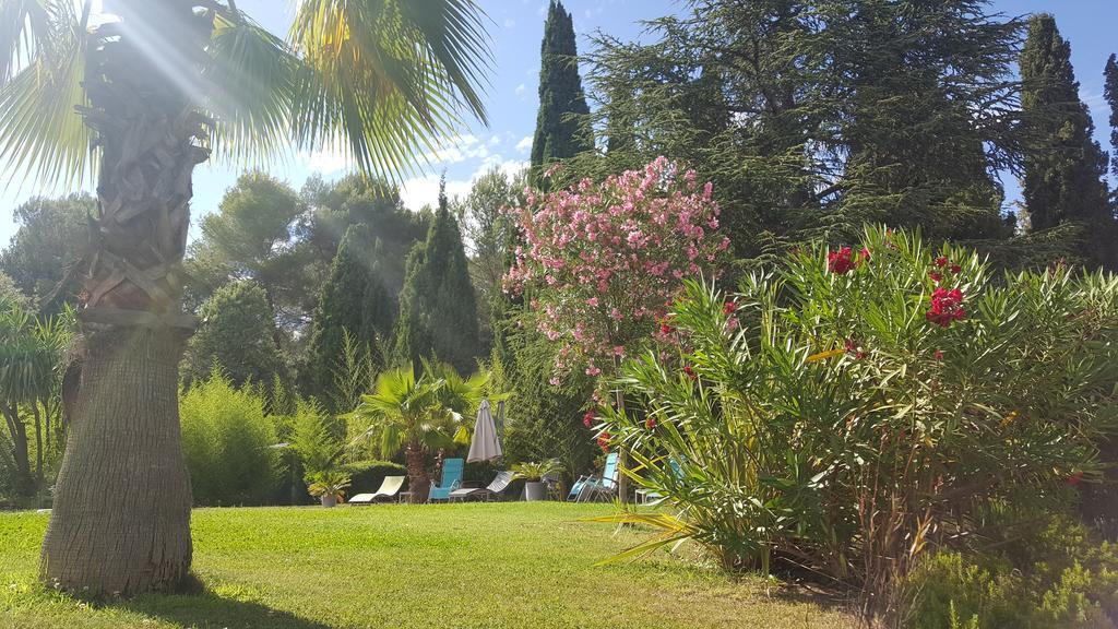 Le Clos Des Canebiers Bed & Breakfast Grasse Exterior photo